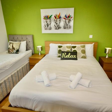Four Corners Holiday Home Hot Tub & Sauna Ferndown Zewnętrze zdjęcie
