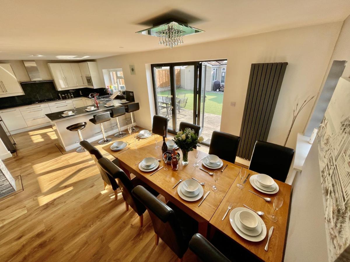 Four Corners Holiday Home Hot Tub & Sauna Ferndown Zewnętrze zdjęcie