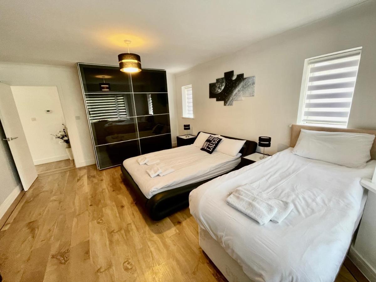 Four Corners Holiday Home Hot Tub & Sauna Ferndown Zewnętrze zdjęcie