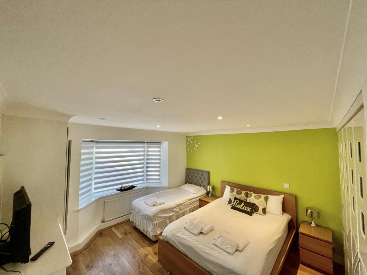 Four Corners Holiday Home Hot Tub & Sauna Ferndown Zewnętrze zdjęcie