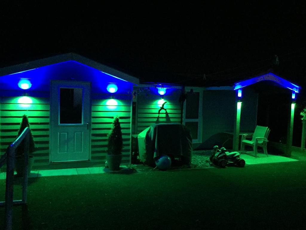 Four Corners Holiday Home Hot Tub & Sauna Ferndown Zewnętrze zdjęcie